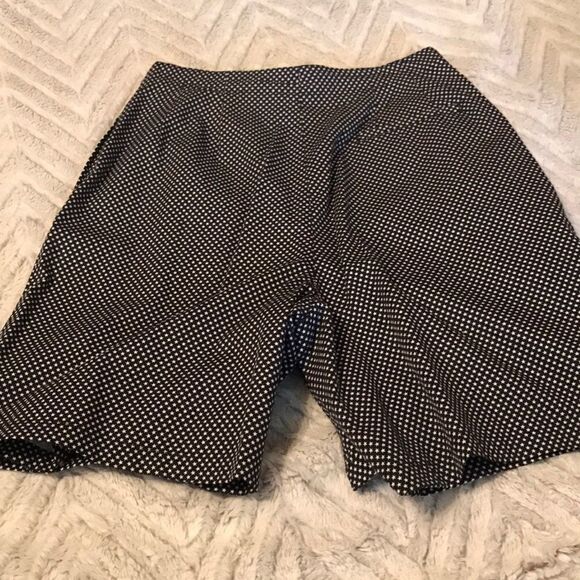 Liz Claiborne Star Print Button Skort - Size 10 - Picture 7 of 8